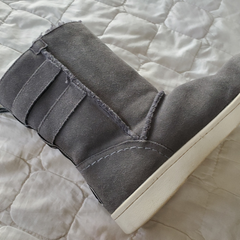 Boots - Picture 6 of 12